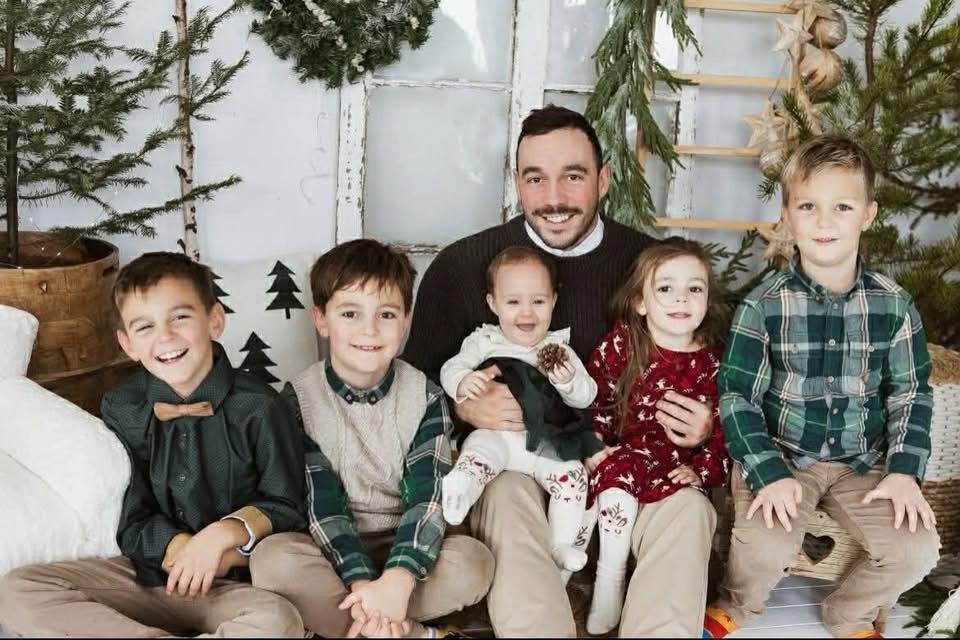 Jeremy Cloutier avec ses enfants